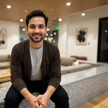 Adrian Cruz, SpicyStarts contributor