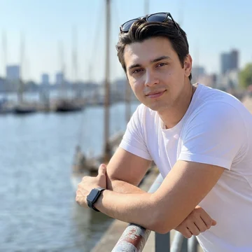 Alex Chen, SpicyStarts contributor