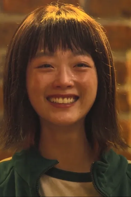 Ji-yeong - girlfriend